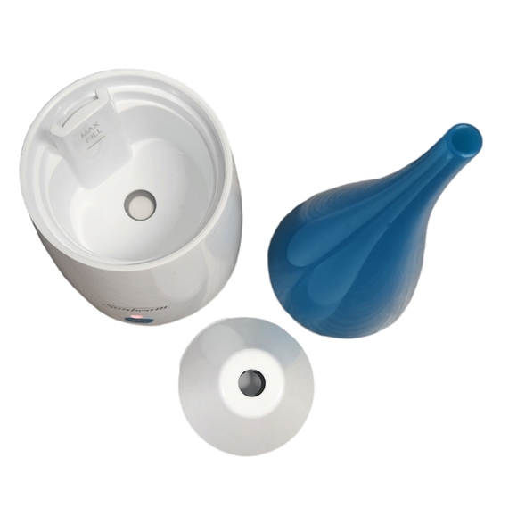 Sunbeam Humidifier For Office or Travel - Picture 3 of 7